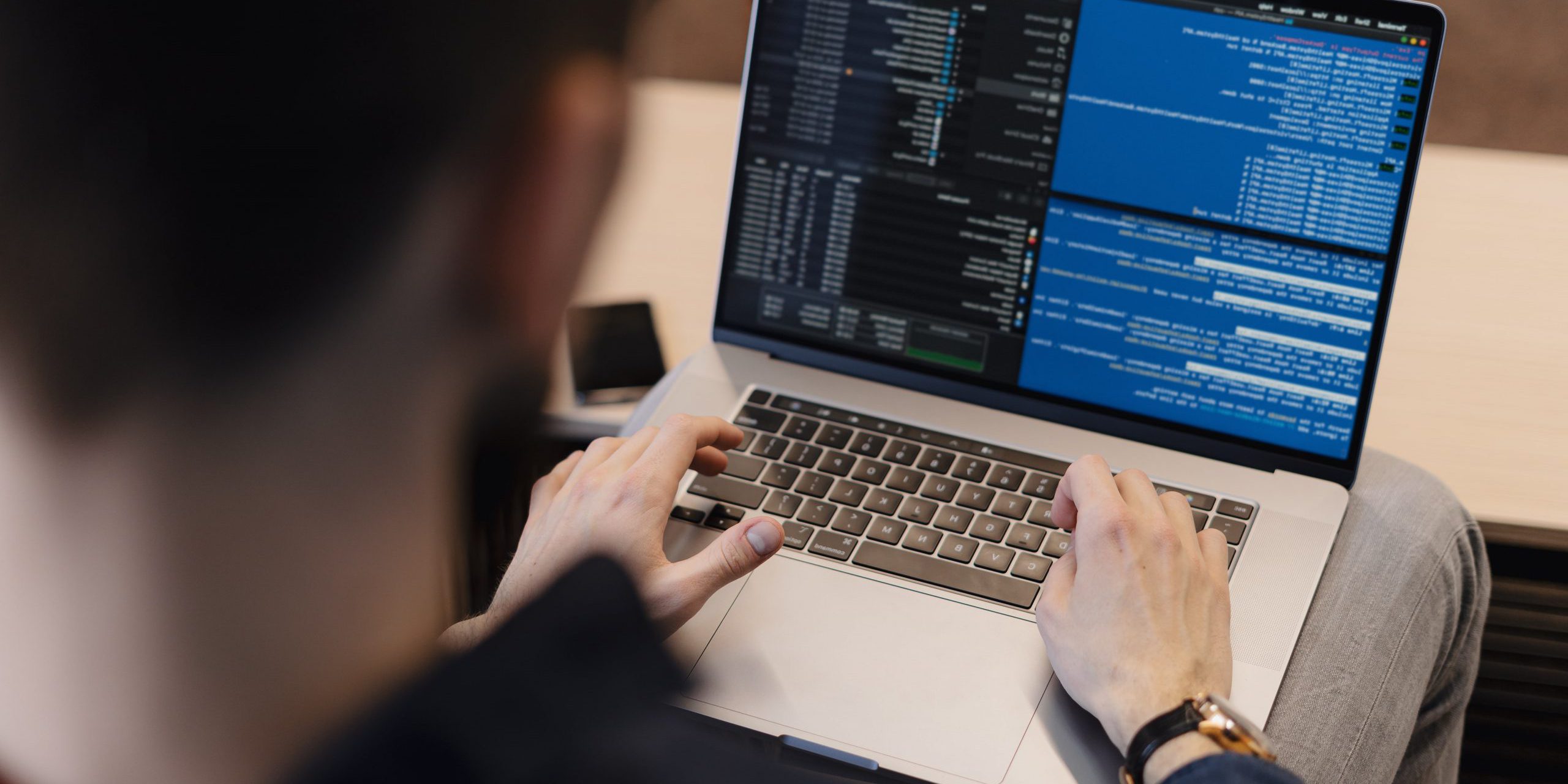 empresas desarrollo apps Valencia - código